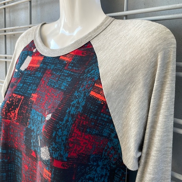 LulaRoe Abstract Printed Randy Top-#R-9 - Picture 2 of 12